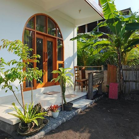 Friend House Stay & Surf Airsatang Esterno foto