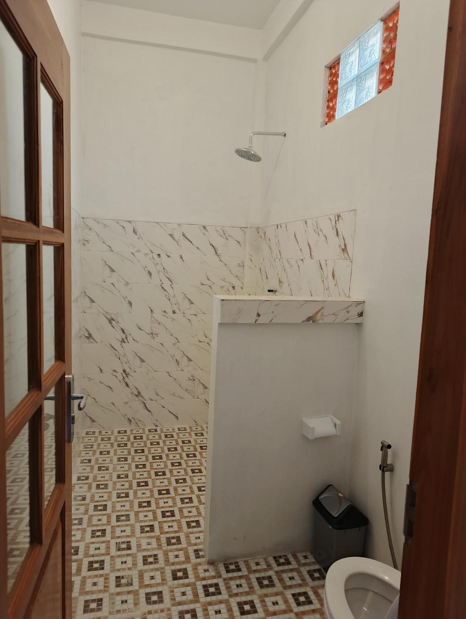 Friend House Stay & Surf Airsatang Esterno foto