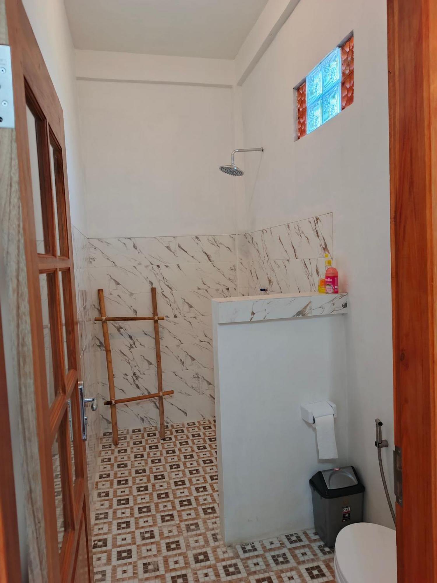 Friend House Stay & Surf Airsatang Esterno foto