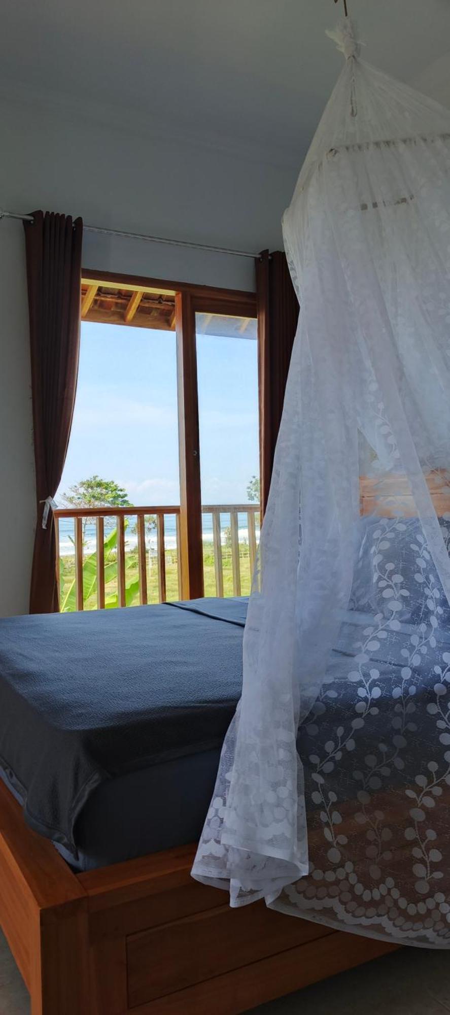 Friend House Stay & Surf Airsatang Esterno foto