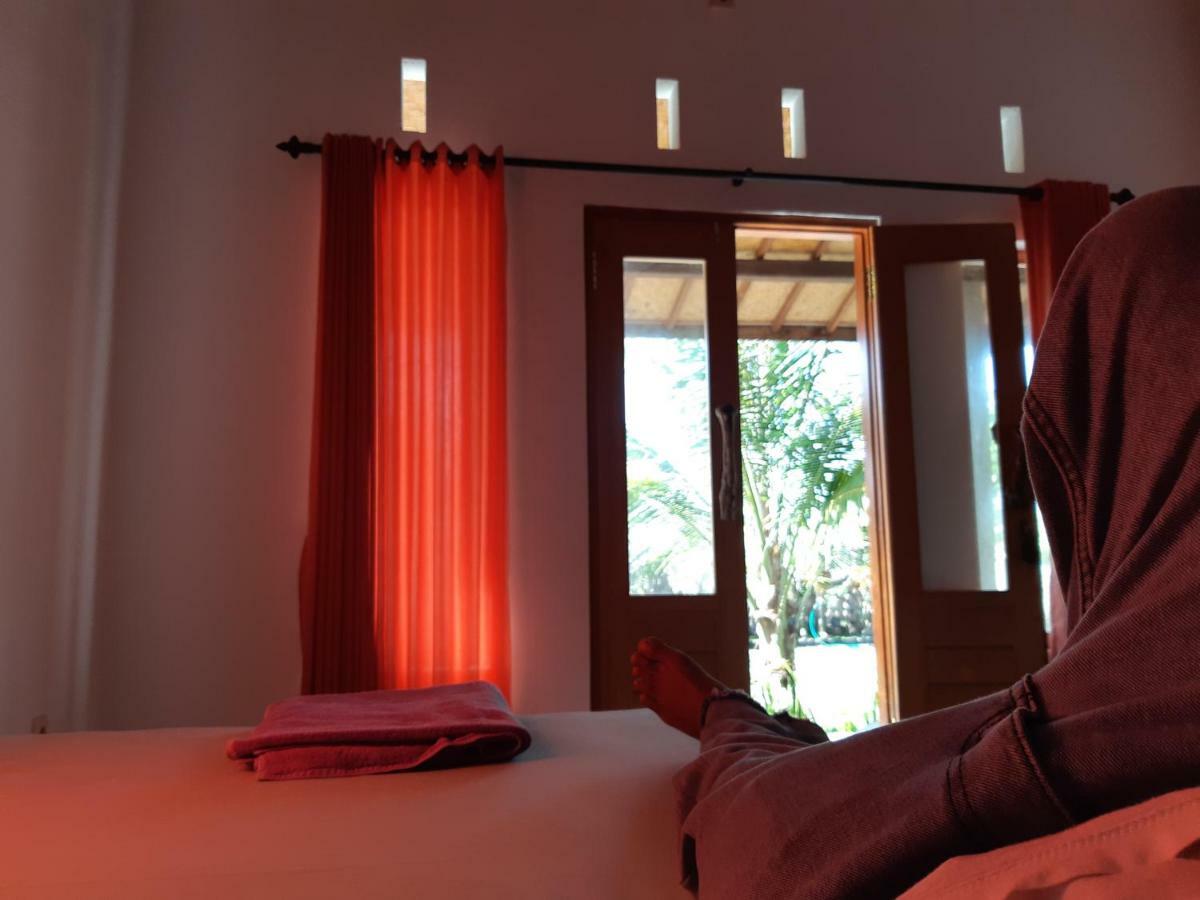 Friend House Stay & Surf Airsatang Esterno foto