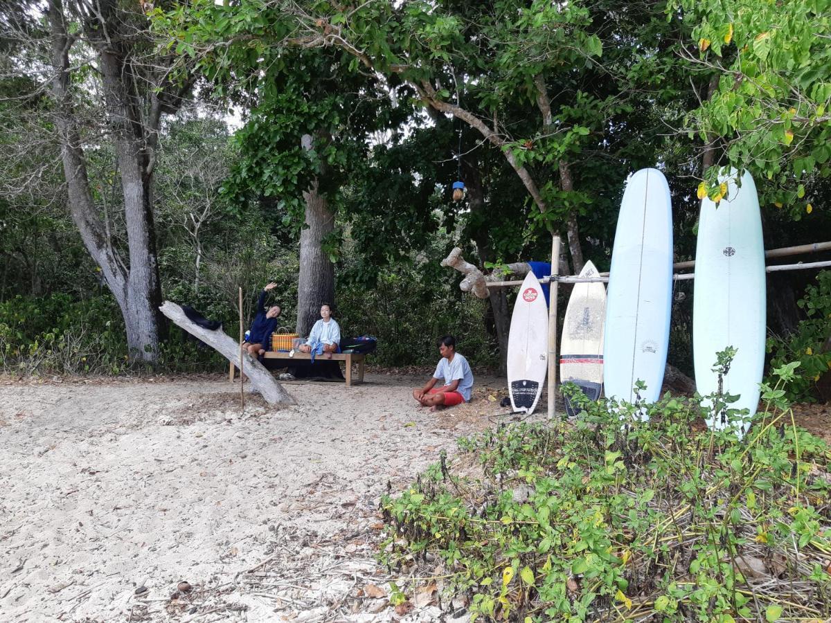 Friend House Stay & Surf Airsatang Esterno foto